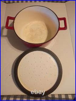 Ventage FOOD Net. Red Enameled Cast Iron 5.5 quart Dutch Oven Clean Red White