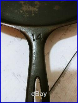 Very Large Old Wagner Cast Iron #14 Skillet 15 1/4 inch