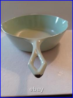 Very Very Rare Chicago Hardware Foundry 8.5 Mint Green Enamel Cast Iron Skillet