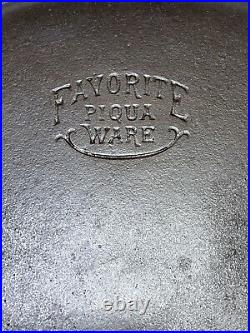 Vintage #10 Favorite Piqua Ware Cast Iron Round Smiley Skillet Griddle Restored