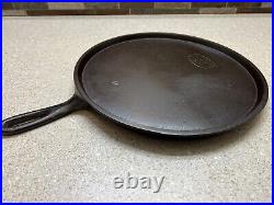 Vintage #10 Favorite Piqua Ware Cast Iron Round Smiley Skillet Griddle Restored