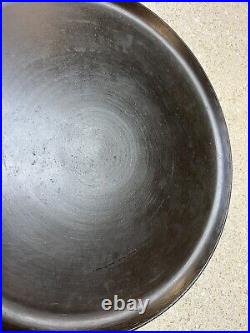 Vintage #10 Favorite Piqua Ware Cast Iron Round Smiley Skillet Griddle Restored