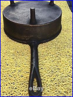 Vintage #12 Cast Iron Spider Skillet Dutch Oven 3 Legged