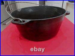 Vintage #12 Unmarked Cast Iron Dutch Oven Camping Fish Fryer WithO Lid L8.15