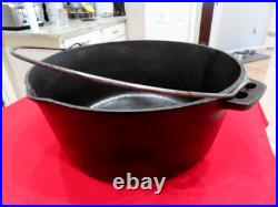 Vintage #12 Unmarked Cast Iron Dutch Oven Camping Fish Fryer WithO Lid L8.15