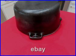 Vintage #12 Unmarked Cast Iron Dutch Oven Camping Fish Fryer WithO Lid L8.15