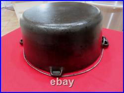 Vintage #12 Unmarked Cast Iron Dutch Oven Camping Fish Fryer WithO Lid L8.15