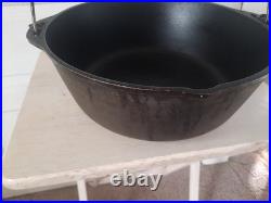 Vintage 13.5 Unmarked #12 DO MADE IN USA D 12 Cast Iron Dutch Oven Pot