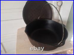 Vintage 13.5 Unmarked #12 DO MADE IN USA D 12 Cast Iron Dutch Oven Pot