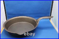 Vintage #9 Gate Marked Heat Ring One Pour Spout Cast Iron Skillet Unmarked