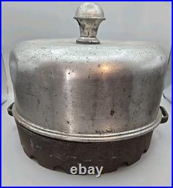 Vintage Cadmus Master Bake Pot 1918 Cast Iron Bayonne WithCake-Muffin Or Egg Poach