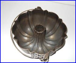 Vintage Cast Iron Griswold #965 Bundt/cake Pan