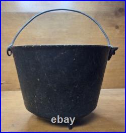 Vintage Cast Iron No. 7 9.5 Pot / Bean Kettle Mountain Man Campfire Peyote