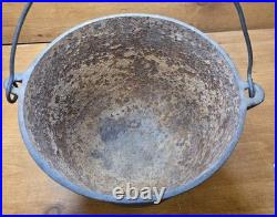 Vintage Cast Iron No. 7 9.5 Pot / Bean Kettle Mountain Man Campfire Peyote