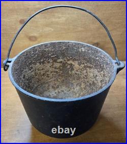 Vintage Cast Iron No. 7 9.5 Pot / Bean Kettle Mountain Man Campfire Peyote