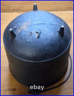 Vintage Cast Iron No. 7 9.5 Pot / Bean Kettle Mountain Man Campfire Peyote