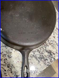 Vintage Cast Iron Unmarked Wagner Chicken Fryer Deep Skillet withSelf-Basting Lid