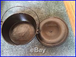 Vintage D. R. Sperry No. 1 Cast Iron 3 Short Legs Dutch Oven withBail Handle and Lid