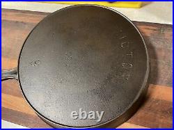 Vintage Early Victor Griswold #9 Cast Iron Skillet withHeat Ring #723 Restored