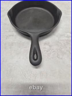 Vintage FAVORITE PIQUA Cast Iron Toy Skillet Block Logo Smooth Bottom Restored