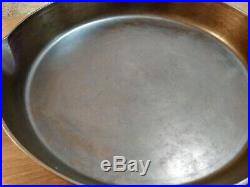 Vintage FAVORITE PIQUA WARE SMILEY #14 Cast Iron Skillet Hard To Find RTG