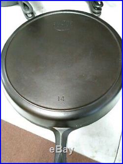 Vintage FAVORITE PIQUA WARE SMILEY #14 Cast Iron Skillet Hard To Find RTG