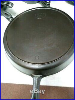 Vintage FAVORITE PIQUA WARE SMILEY #14 Cast Iron Skillet Hard To Find RTG