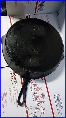 Vintage Favorite Piqua Ware 12A cast iron skillet frying pan 12 A fry