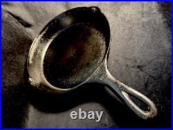 Vintage Favorite Piqua Ware / Miami Dual Logo #7 Cast Iron Skillet