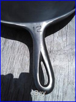 Vintage Griswold 12# 719 D Cast Iron Skillet Smoke Ring Clean