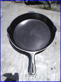 Vintage Griswold 12# 719 D Cast Iron Skillet Smoke Ring Clean