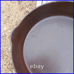 Vintage Griswold # 8 Cast Iron Skillet Frying Pan Large Logo 704 E No Wobble