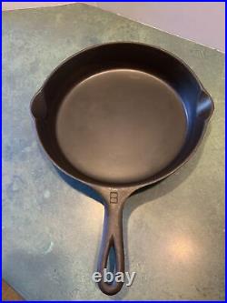 Vintage Griswold Cast Iron #8 704 Level Cleaned/Seasoned