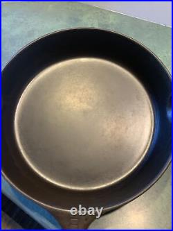 Vintage Griswold Cast Iron #8 704 Level Cleaned/Seasoned