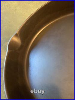 Vintage Griswold Cast Iron #8 704 Level Cleaned/Seasoned