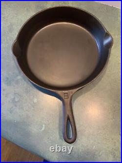 Vintage Griswold Cast Iron #8 704 Level Cleaned/Seasoned