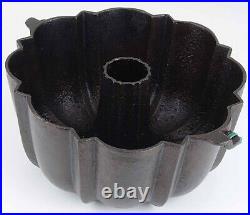 Vintage Griswold Cast Iron Bundt Pan, Marked Franks W Hays