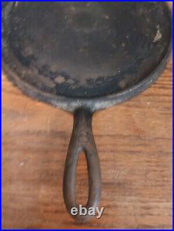 Vintage Griswold Cast Iron No. 8 Griddle 738a