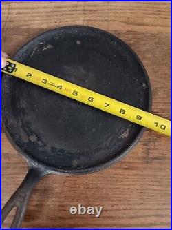 Vintage Griswold Cast Iron No. 8 Griddle 738a