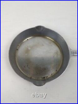 Vintage Griswold Cast Iron Skillet Nickel #9 710 C Large Logo Excellent