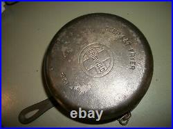 Vintage Griswold Deep Fat Fryer Cast Iron With Wire Basket # 1003 pot pan/Clean