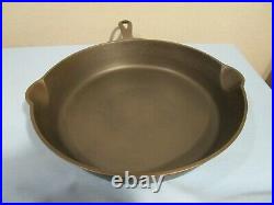 Vintage Griswold ERIE 710D Cast iron Skillet/Pan (RARE) HTF