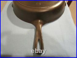 Vintage Griswold ERIE 710D Cast iron Skillet/Pan (RARE) HTF