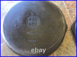 Vintage Griswold Hammered cast iron no. 8 skillet and lid Excellent