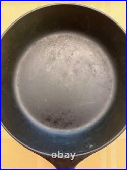 Vintage Griswold No. 5 Cast Iron Skillet 724L, Erie Slant Logo with Heat Ring