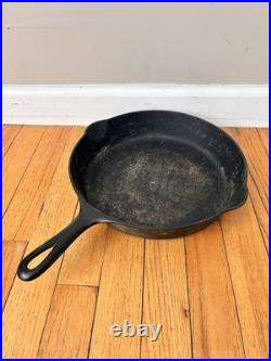 Vintage Griswold No 9 (710H) Cast Iron Skillet Sits Flat Unrestored 11