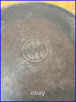 Vintage Griswold No 9 (710H) Cast Iron Skillet Sits Flat Unrestored 11