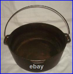 Vintage Griswold Wagner Ware #10 Cast Iron 3 Footed Tite-Top Dutch Oven withLid