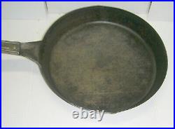 Vintage L&G Mfg. Co. 12 in. Cast Iron Skillet No. 10