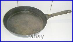 Vintage L&G Mfg. Co. 12 in. Cast Iron Skillet No. 10